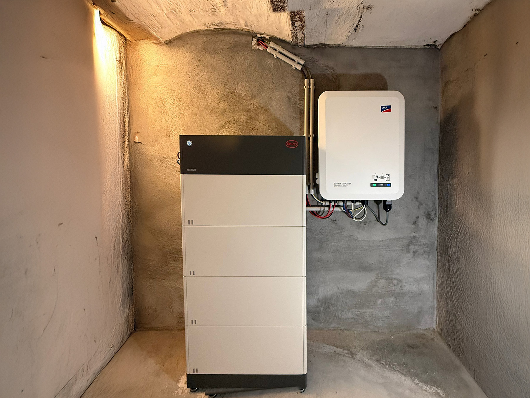 Thuisbatterij energieopslag omvormer zonnepanelen cw solar installateur thuisbatterij